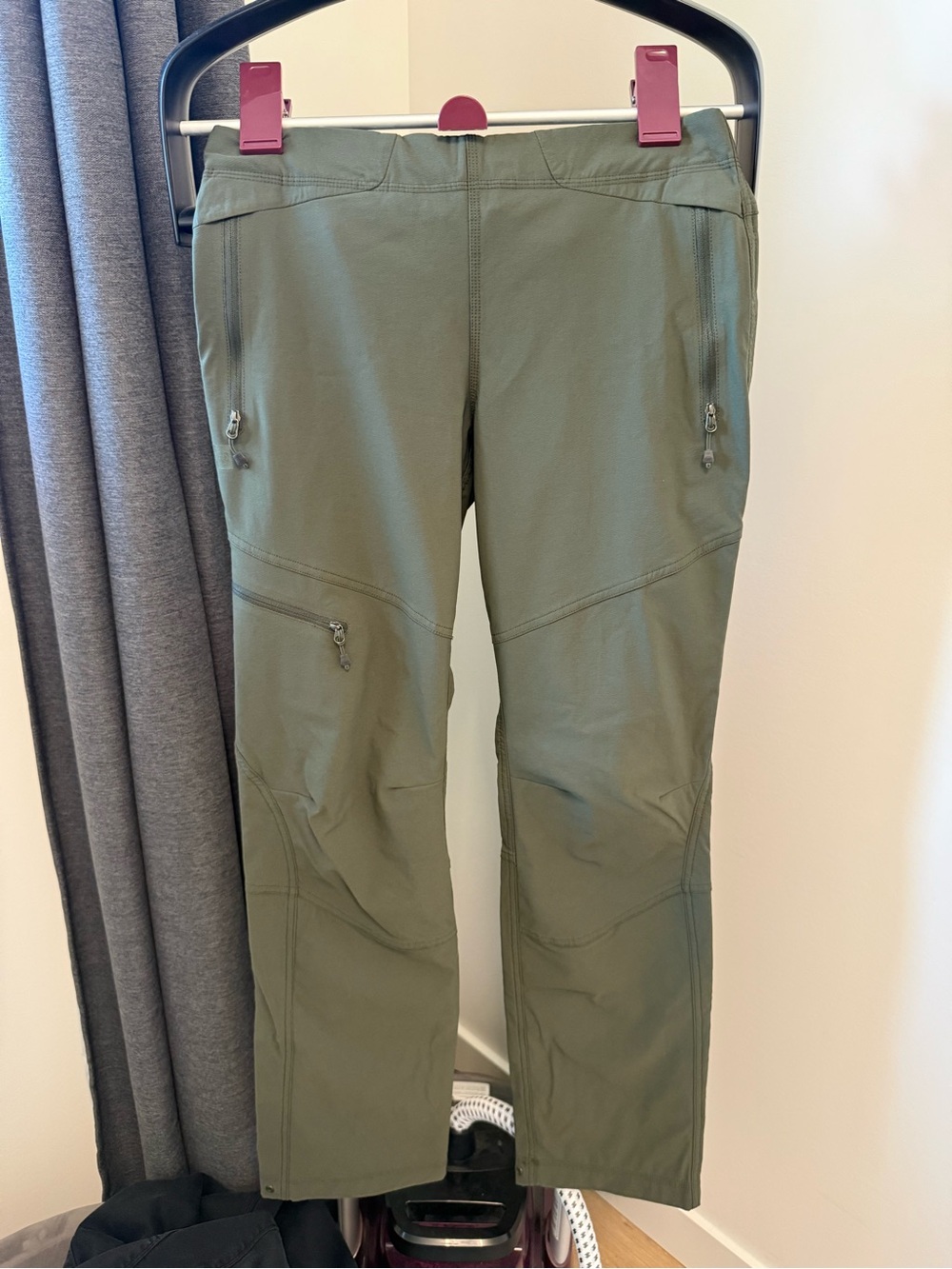 Women’s MEC Olive Green Technical Softshell Pant